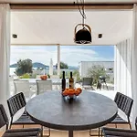 Sunshine Buqez Villa